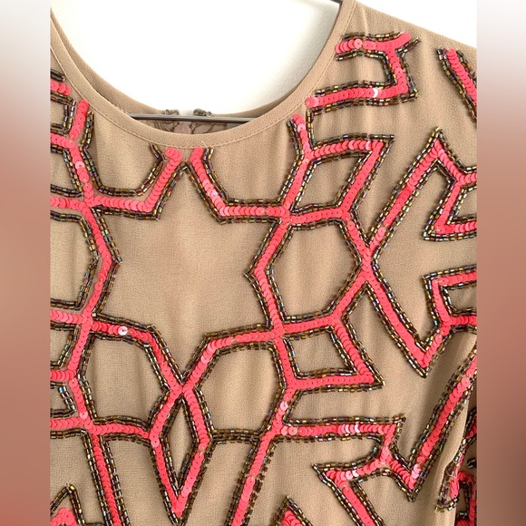 Nude sheath dress with neon pink sequin pattern - Picture 3 of 3